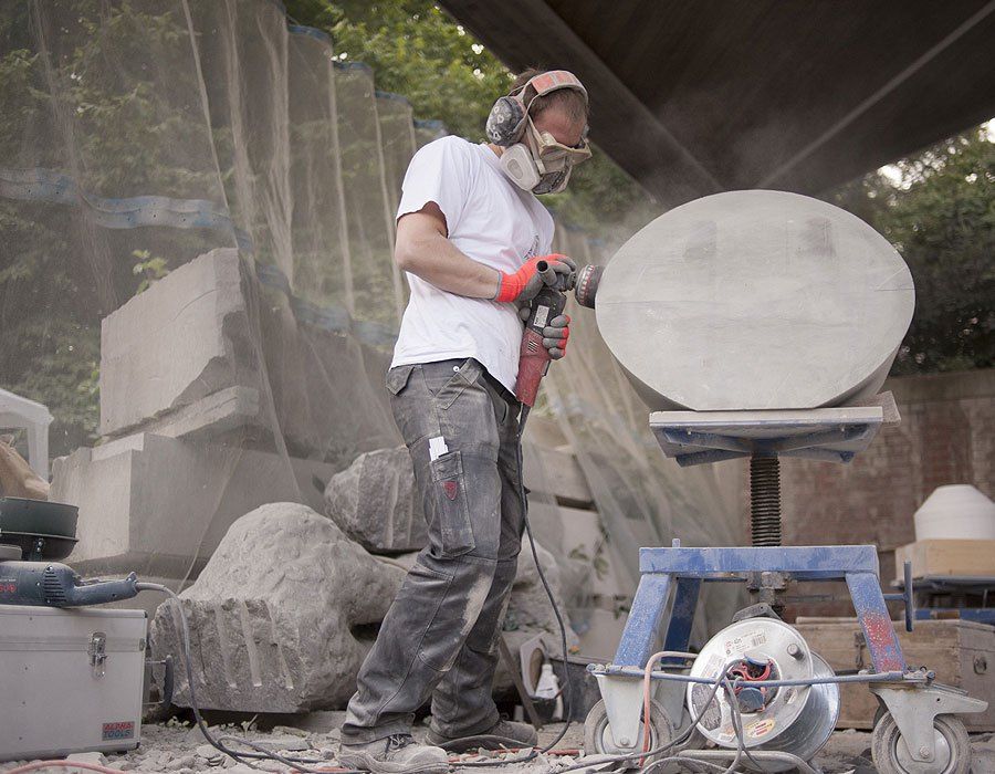 Grabstein Bearbeitung